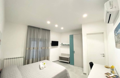 Caltagirone House | Top-Rated B&B Al Centro Storico with Breakfast & Kitchen