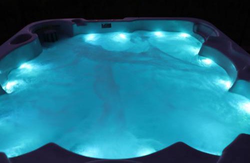 Morro d'Alba Bed & Breakfast | Guest Rated: B&B Al Chicco d'Uva with Hot Tub & Kitchen