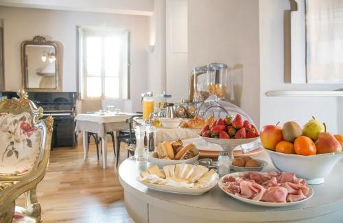 Orta San Giulio Bed & Breakfast | Elegant B&B Al Dom - Guest Rated 9.7/10 in Comfort