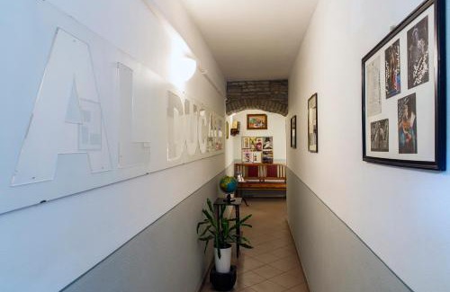 Oltretorrente Apartment | Cozy B&B Al Ducale with Breakfast & Pet-Friendly Options