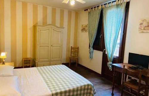 Padova Bed & Breakfast | Cozy Retreat at B&B Al Ponte with Hot Tub & Family Dining