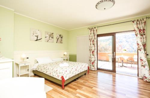 Toceno Bed & Breakfast | Top-Rated B&B Al Sasso: Family-Friendly with Dining Options