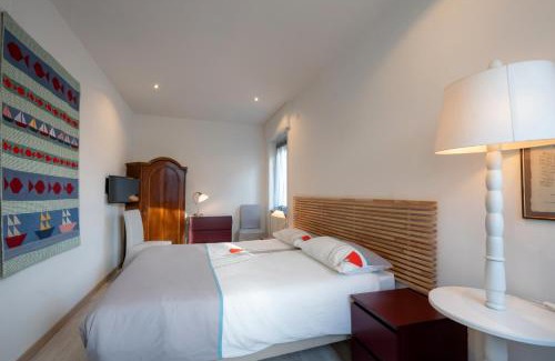 Caorle Bed & Breakfast | Cozy B&B and Sail with Ocean View & Hot Tub Amenities