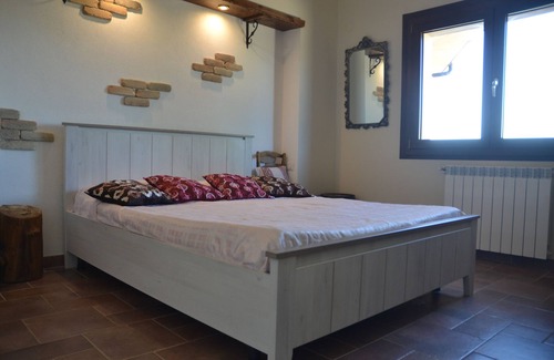 Sassari Bed & Breakfast | Oceanfront B&B Antica Botte: Family-Friendly Getaway