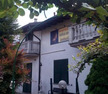 Mortara Bed & Breakfast | Relaxing Stay at B&B Antica Corte Lombarda with Breakfast