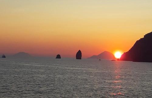 Canneto Bed & Breakfast | Oceanfront Retreat at B&B Antico Palmento - Rated 9.4/10