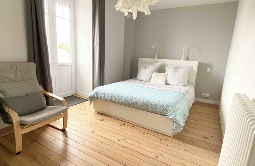 Etables-sur-Mer House | Experience B&B Appart Villa La Korrigane with Ocean Views