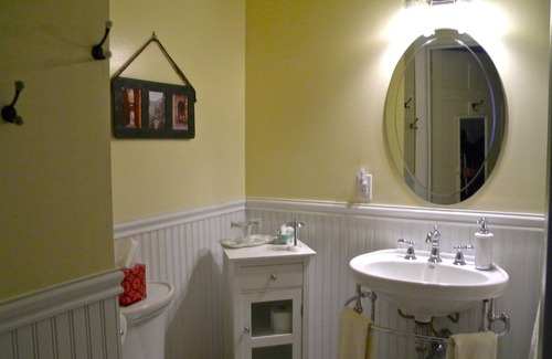 Canandaigua Bed & Breakfast | Inviting B&B at Oliver Phelps with Pool & Restaurant