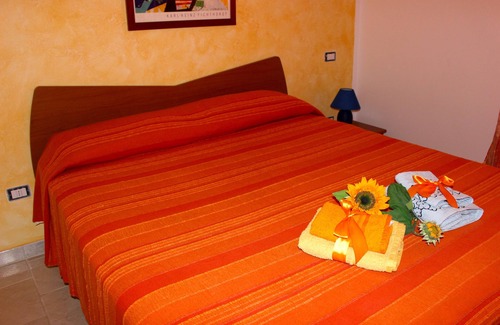Castro Marina Bed & Breakfast | Cozy B&B Barone: Family-Friendly with Breakfast Included