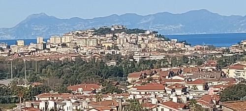 Frascinelle Bed & Breakfast | Discover Comfort at B&B Binario Nove e Tre Quarti