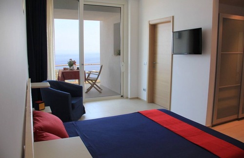 Villa San Giovanni Bed & Breakfast | B&B Blu Infinito