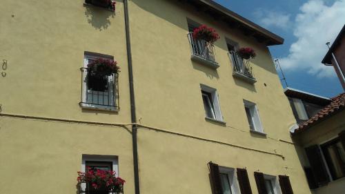 Mondovi Apartment | Top-Rated B&B Borgato: Pet-Friendly with Breakfast Included