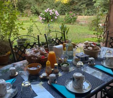 Rozzano Bed & Breakfast | Relaxing B&B Borgo dei Fiori with Delicious Breakfast