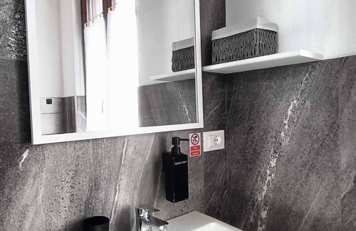 Carbonara al Ticino House | B&B Borgo Tre Case - Casoni room with breakfast, free Wi-Fi and parking