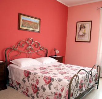 Specchia Bed & Breakfast | Guest Rated B&B Borgosolare: Ideal for Families & Breakfast