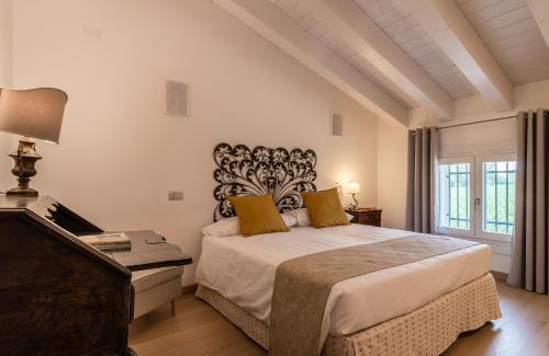 Masera di Padova Villa | Discover B&B Botanical Boutique: 4-Star Stay with Hot Tub