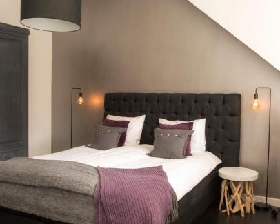 Oosterwolde Bed & Breakfast | Stay at B&B Buitenplaats Natuurlijk Goed - Rated 9.3/10!