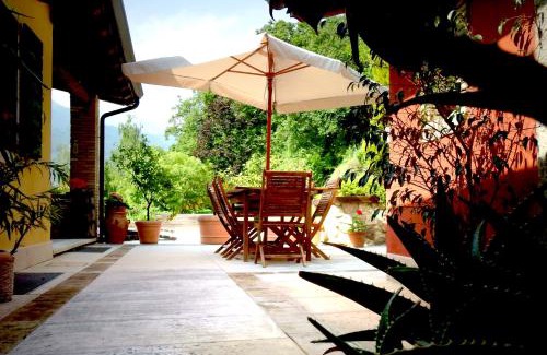 Caprino Veronese Bed & Breakfast | Top-Rated B&B Ca' Ori with Pool and Family-Friendly Amenities