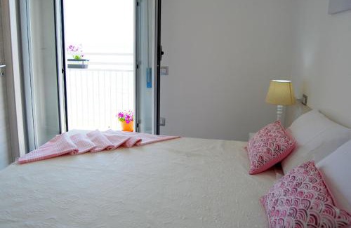 Isola di Capo Rizzuto Bed & Breakfast | Discover B&B Capo Rizzuto with Oceanfront Views
