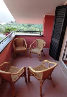 Roccadaspide House | Family-Friendly B&B Casa Barone with Kitchen Access