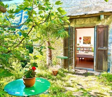 Intragna Bed & Breakfast | Beachfront B&B Casa Codega - Guest Rated 8.8/10