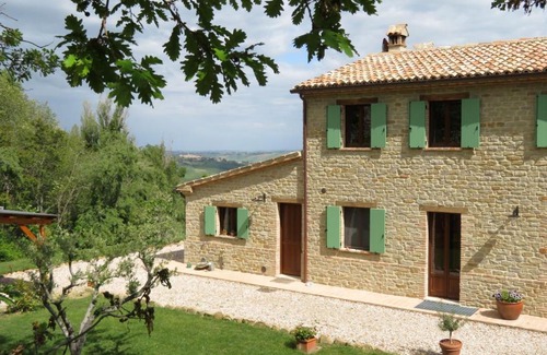 Fratte Rosa Bed & Breakfast | Guest Rated: B&B Casa Cuccagna with Family-Friendly Amenities