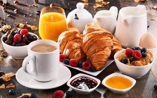 Zona Ospedaliera Bed & Breakfast | Highly Rated B&B Casa Cupiello with Family-Friendly Amenities