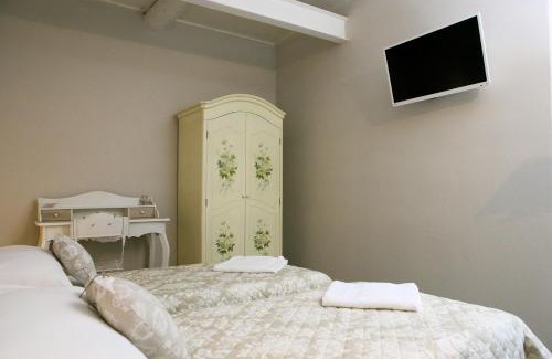 Old Town Bed & Breakfast | Cozy B&B Casa del Teatro: Rated 9/10 with Hot Tub & Breakfast