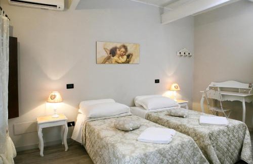 Old Town Bed & Breakfast | Cozy B&B Casa del Teatro: Rated 9/10 with Hot Tub & Breakfast