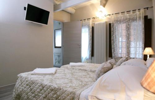 Old Town Bed & Breakfast | Cozy B&B Casa del Teatro: Rated 9/10 with Hot Tub & Breakfast