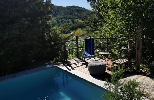 Borgo Priolo Bed & Breakfast | Top-Rated B&B Casa Percivalle with Pool & Pet-Friendly Stay