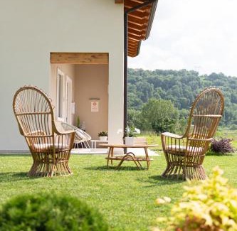 Calvene Bed & Breakfast | Charming B&B Casa Pralunghi with Family-Friendly Amenities