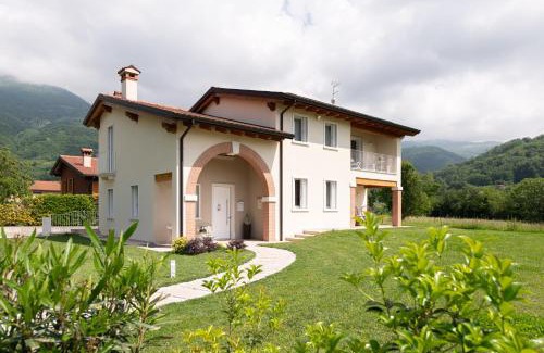 Calvene Bed & Breakfast | Charming B&B Casa Pralunghi with Family-Friendly Amenities