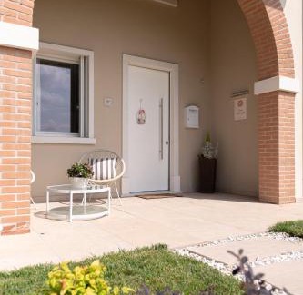 Calvene Bed & Breakfast | Charming B&B Casa Pralunghi with Family-Friendly Amenities