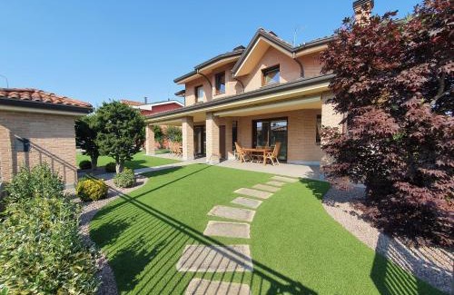Cassano d'Adda Bed & Breakfast | Unforgettable Stay at B&B Casa Sara - Rated 9.4/10!