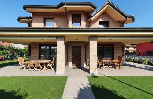 Cassano d'Adda Bed & Breakfast | Unforgettable Stay at B&B Casa Sara - Rated 9.4/10!