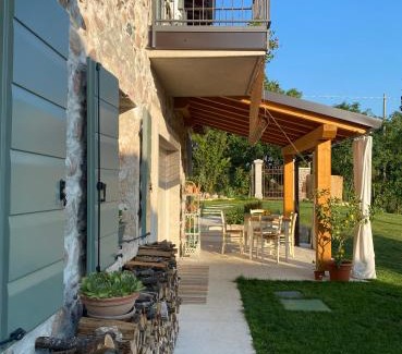 Caprino Veronese Bed & Breakfast | Top-Rated B&B Casa Trambasore: Pet Friendly with Kitchen