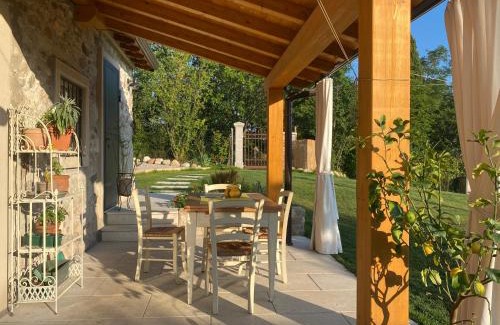Caprino Veronese Bed & Breakfast | Top-Rated B&B Casa Trambasore: Pet Friendly with Kitchen