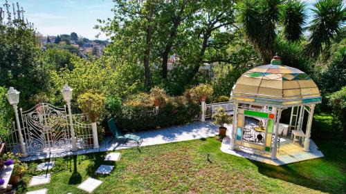 Zona LIII Tomba di Nerone Bed & Breakfast | Cozy B&B Casale dell'Insugherata with Hot Tub & Kitchen