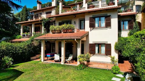 Zona LIII Tomba di Nerone Bed & Breakfast | Cozy B&B Casale dell'Insugherata with Hot Tub & Kitchen