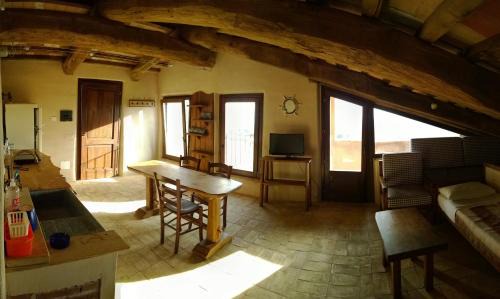 Poggioferro Bed & Breakfast | Discover B&B Casale di Poggioferro: Rated 9/10 & Pet Friendly