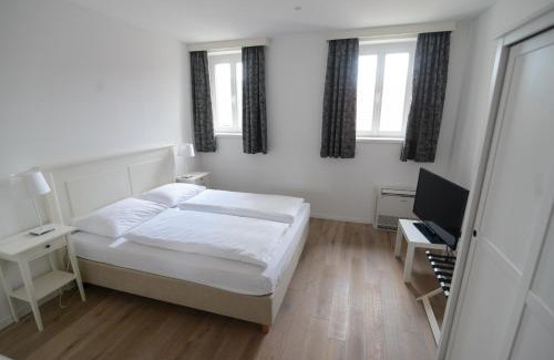 Kostanjevica na Krki Bed & Breakfast | Pet-Friendly B&B Castanea with Breakfast & Top Reviews