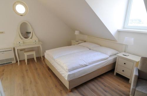 Kostanjevica na Krki Bed & Breakfast | Pet-Friendly B&B Castanea with Breakfast & Top Reviews