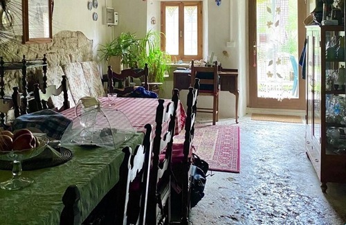 Burzanella Bed & Breakfast | Cozy B&B Castellaro: Family-Friendly with Breakfast Included