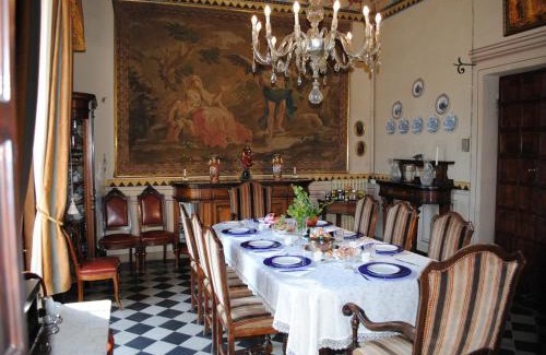 San Lazzaro di Savena Bed & Breakfast | Unforgettable Oceanfront Stay at B&B Castello Machiavelli
