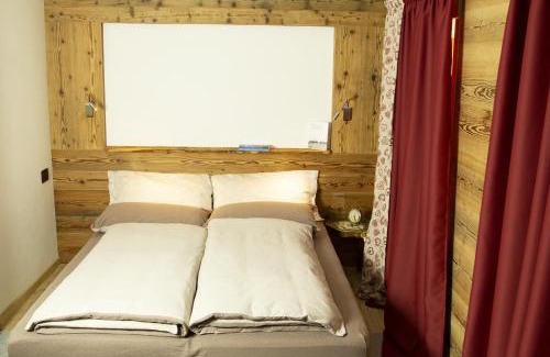 Comelico Superiore Bed & Breakfast | Top-Rated B&B Cedavécia with Breakfast & Family Amenities