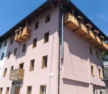 Comelico Superiore Bed & Breakfast | Top-Rated B&B Cedavécia with Breakfast & Family Amenities