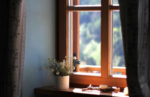 Sant'Orsola Terme Bed & Breakfast | Cozy Retreat at B&B Blumenstube with Oceanfront Views
