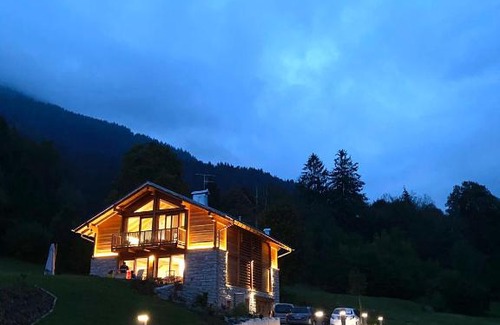 Strembo Bed & Breakfast | Discover B & B Chalet Plan: Rated 9.9/10 by Guests