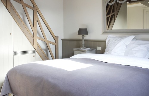 Semmerzake House | Guest-Favored B&B Cimbarsaca with Breakfast & Family Amenities